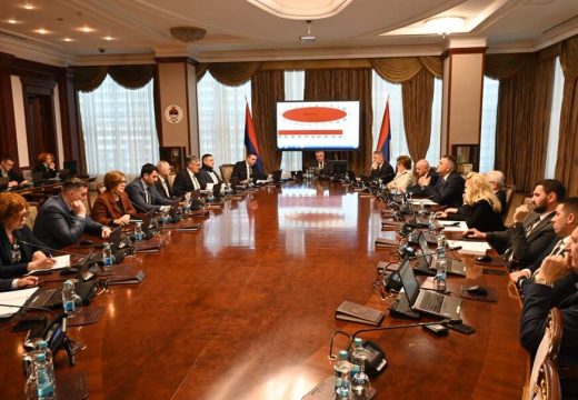 4.000 KM mjesečno, a niko ne zna ko su: Mnogi ministri Srpske nakon 2,5 godine ostali nepoznati građanima