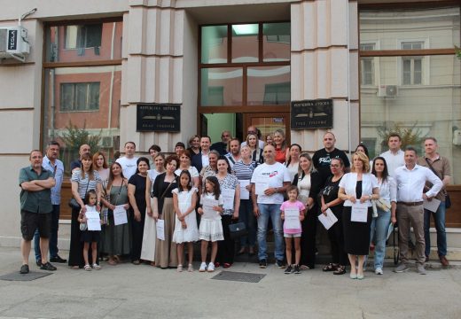 RS: Porodice srećne što su ugostile mališane sa KiM