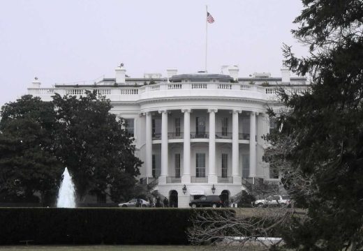 Bijela kuća na nogama: Nakon napada na američku bazu Tramp sa vojnim vrhom, uključen i Pentagon