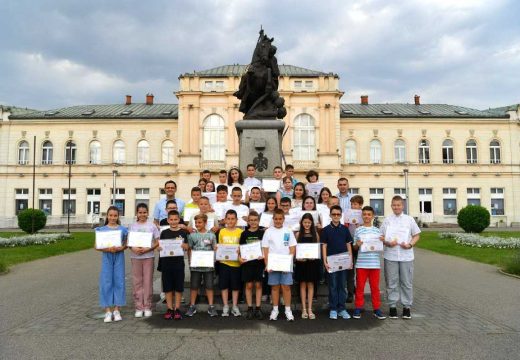 „Centar za obrazovnu tehnologiju Republike Srpske“: „Briljantno učenje“ za 47 učenika iz Bijeljine