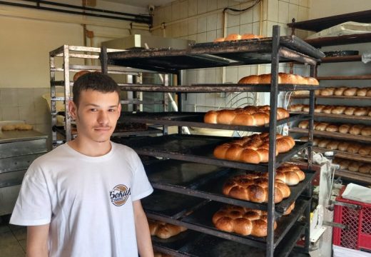 Lijepa priča iz Bijeljine: Gluvonijemi dječak dobio posao u pekari