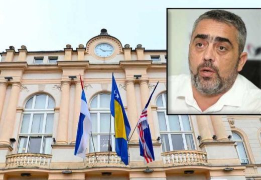 Božo Marić: “Javljaju mi da je u Gradskoj upravi Bijeljina više zaposlenih na određeno, nego za stalno”