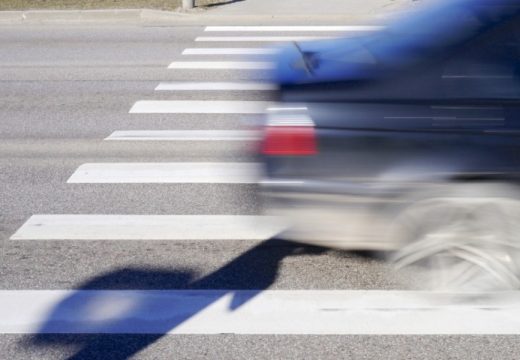 Nesreća u BiH: Automobilom udario ženu, prevezena u bolnicu