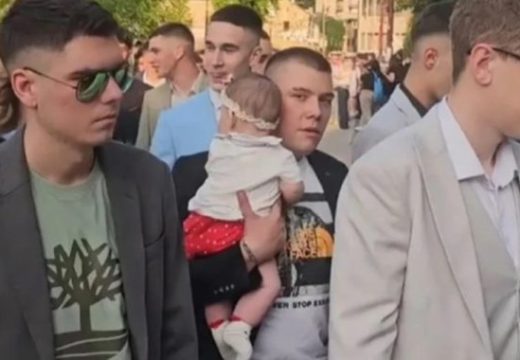 Nikad ljepša pratilja: Maturant iz Užica postao heroj mreža