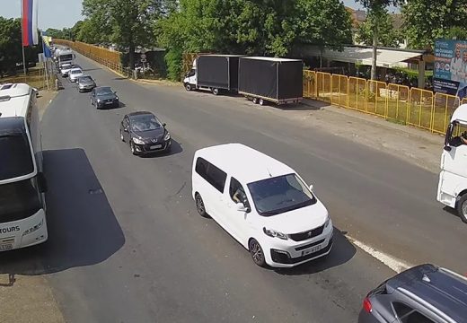 Granica: Pojačana frekvencija vozila na ulazu u BiH