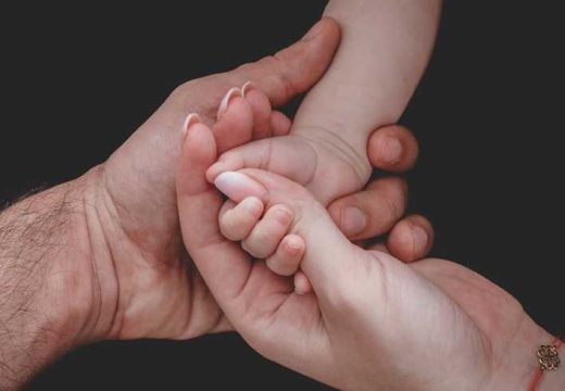 RS: Za godinu dana u Srpskoj usvojen samo jedan dječak