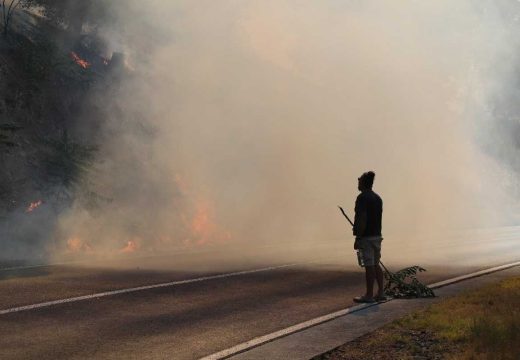 Spaljena zemlja kod Omiša: Pronađen snop šibica, sumnja na podmetanje požara
