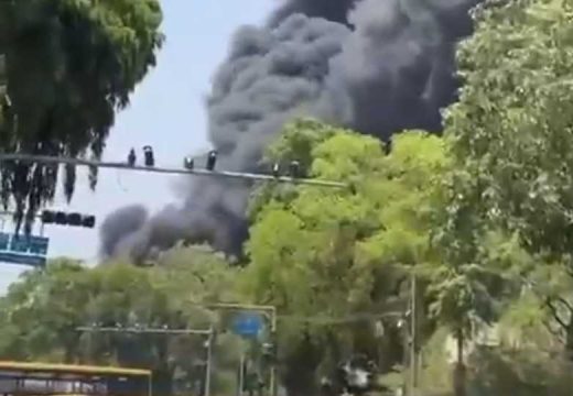 Indija: Srušio se avion s 242 putnika (Video)