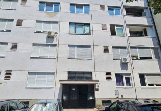 Užas u Banjaluci: Žena se mjesecima raspadala u stanu, stanari strahuju od zaraze, traže pomoć institucija