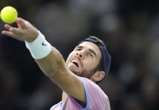 Sjajni Rus prvi četvrtfinalista Vimbldona