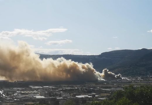 Hronika: Veliki požar u Mostaru, gori firma (Video)
