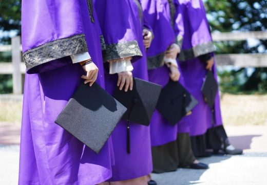 BiH: Sud ukinuo zabranu putovanja optuženom za prodavanje diploma u Banjaluci