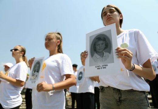 Stanivuković: “I srpska majka ima pravo na istinu”