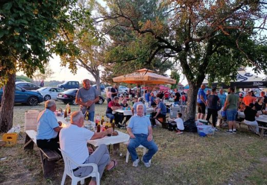 BIJELJINA: Završena peta “Kotlićijada“ u Donjoj Bukovici – trijumfovala ekipa “Falkon“ (Foto)