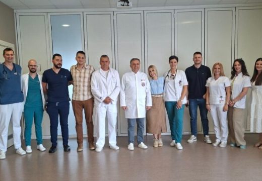 BOLNICA BIJELJINA: Prijem za deset mladih specijalizanata (foto)