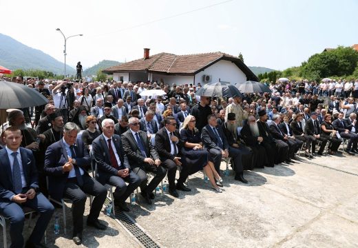 Policija: Komemorativni skup u Bratuncu protekao mirno