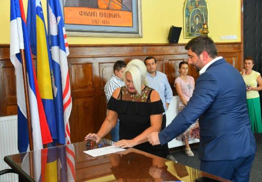 Gradska uprava: Potpisani ugovori sa 55 udruženja