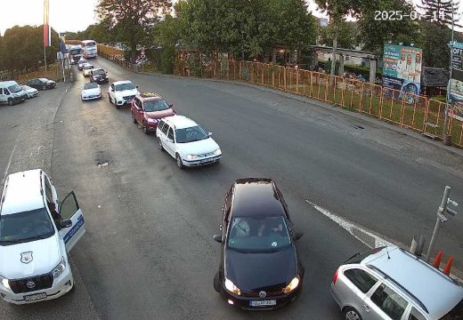 Gužve na graničnim prelazima: Pojačan saobraćaj na ulazu u BiH iz Hrvatske