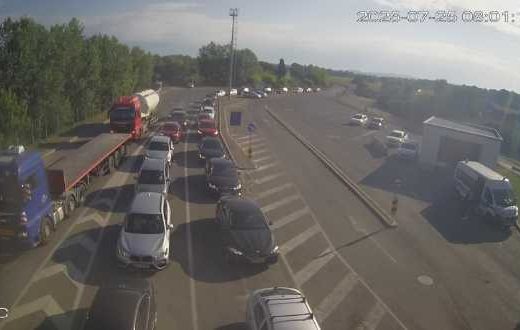 Pred posljednji vikend u julu: Na putevima i graničnim prelazima se očekuju velike gužve