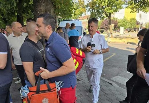 Bijeljina: Nakon izricanja presude za ubistvo stigla Hitna u sud (Foto)
