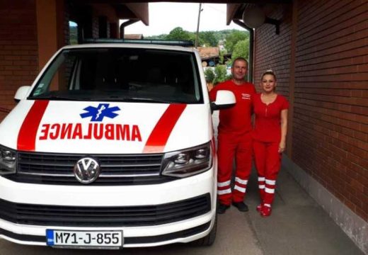 RS: Anđela stigla na svijet na putu za bolnicu u Gradišci