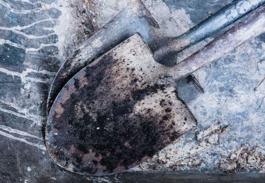 Potvrđena optužnica: Nožem povrijedio muškarca, pa dobio lopatu u glavu