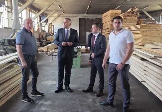 Nastavak posjete u Foči: Minić obišao preduzeća