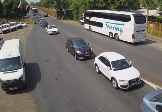 Naoružajte se strpljenjem: Duge kolone na ulazu u BiH na ovim graničnim prelazima