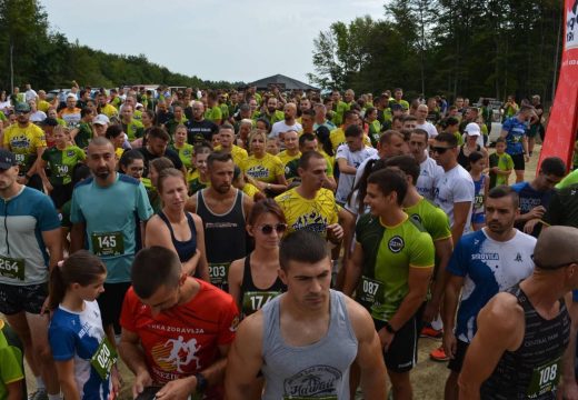 Prva trka na stazi za trčanje na Busiji (Foto)