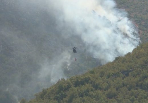 Popovo polje: Požari kod Trebinja i dalje aktivni