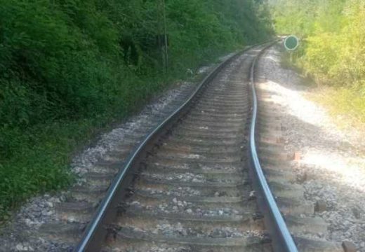 Pruga popustila pod vrućinom: Vozovi stali kod Banjaluke i Doboja
