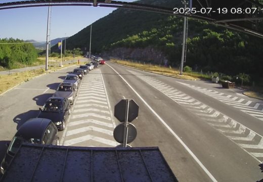 Stanje na putevima širom Srpske i FBiH: Radovi, odroni i pojačana frekvencija vozila na granicama