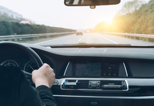 AMS o stanju na putevima: Kolovozi suvi, radovi usporavaju saobraćaj