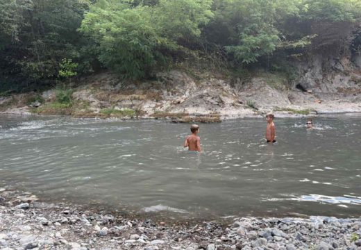 RS: Zagađena voda na popularnom kupalištu u Tesliću?