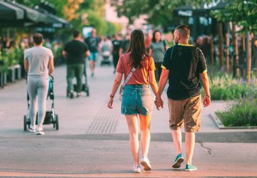 Politička prepucavanja u centru dešavanja: Nova politička kriza gura u prikrajak interese građana