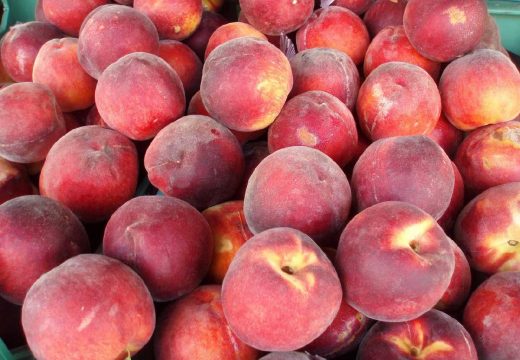 Opasne breskve iz Albanije na tržištu BiH: Djeca posebno ugrožena