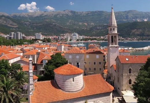 Dijete ostalo bez šake: Detalji eksplozije na plaži kod Budve