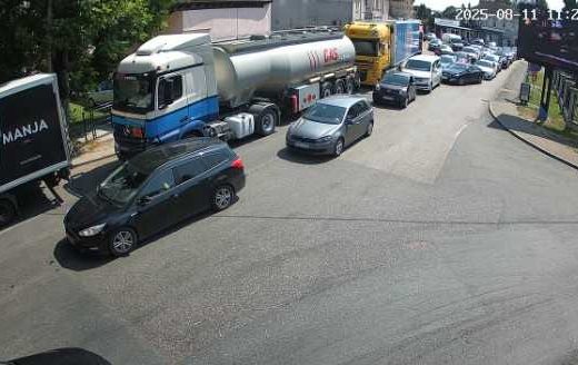 AMS RS: Gužve na većini graničnih prelaza u BiH