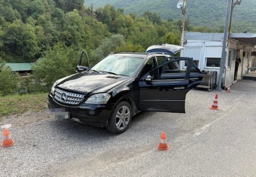 Veliki “ulov” na granici BiH: Pronađeno 12 kg droge u mercedesu (Foto)