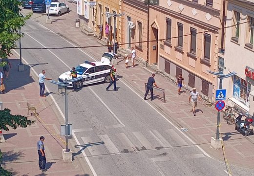 Teško povrijeđen biciklista: Pao sa bicikla i glavom udario u asfalt