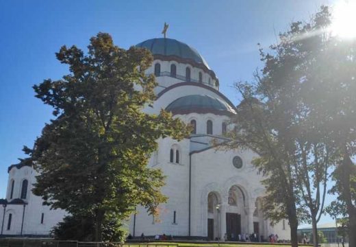 Sve pare sa ikona poskidali: Opljačkan Hram Svetog Save