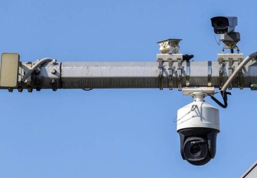 Ovaj grad je rekorder u Srpskoj: Za pet mjeseci 420 kazni za korištenje telefona u vožnji