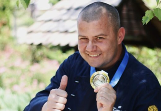 Kuvar iz BiH u Top 10 svijeta: Saša modernom kvrgušom osvojio žiri (Video)