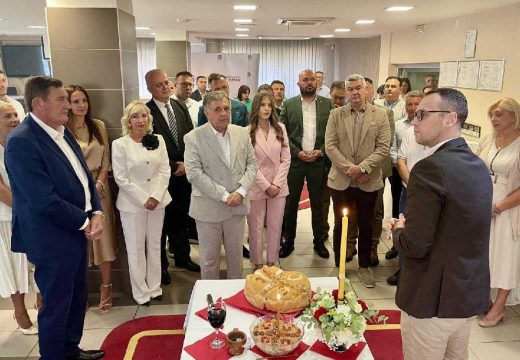 Snaga i odlučnost donose dobre rezultate: Preduzeće “Elektro Bijeljina” obilježilo krsnu slavu (Foto)