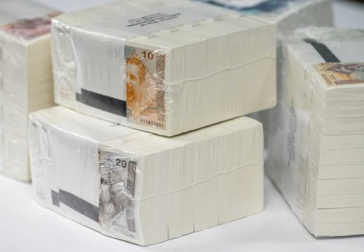 Rok dospijeća obveznica pet godina: Vlada se zadužila skoro 15 miliona više od plana