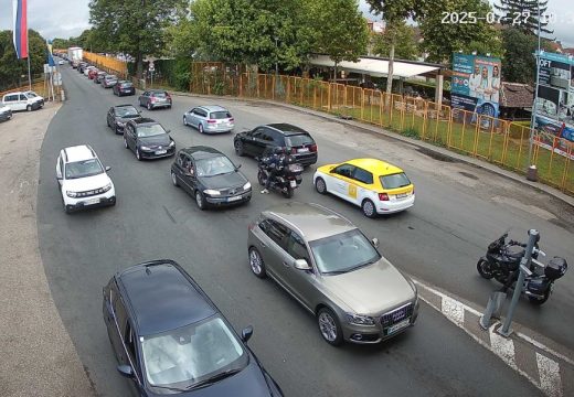 Oprez: Sve veće gužve na graničnim prelazima