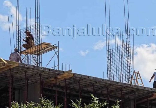 Sindikat: “Ako radnik u Srpskoj može da zaradi 2.000 KM, zaustaviće se trend odlaska”