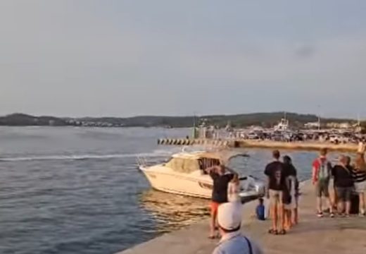 Rovinj: Sudarila se dva broda, među povrijeđenim djeca (Video)