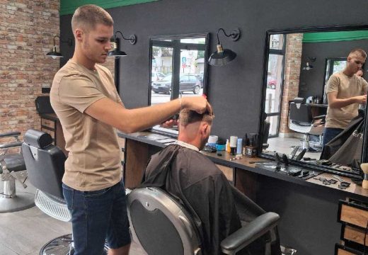 Barber house: Besplatno šišanje za đake prvake
