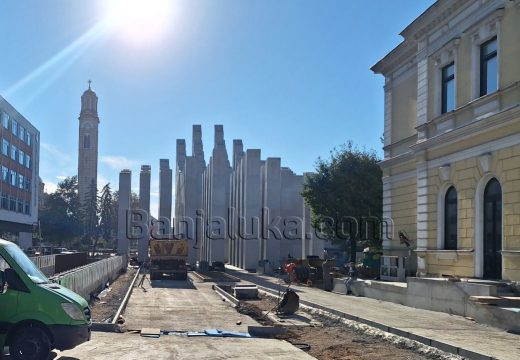 Spomenik palim borcima postao politički plijen: Milioni potrošeni, rokovi prolaze, političari se svađaju, a porodice poginulih čekaju